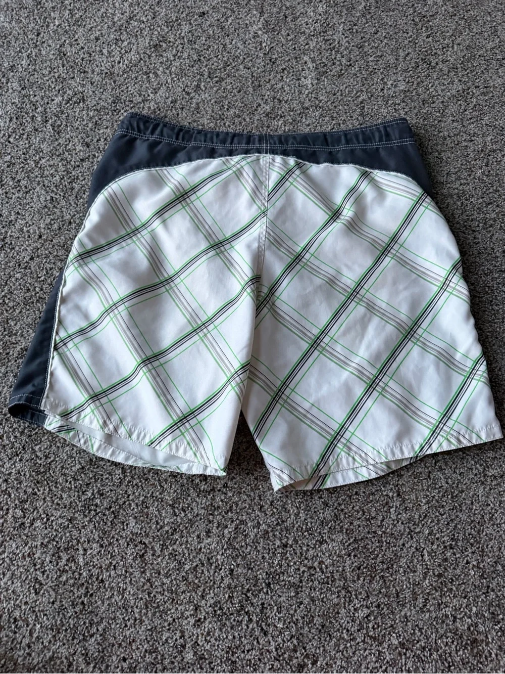 OP Ocean Pacific Mens Medium Board Shorts White Green Plaid Swim Trunks Surf